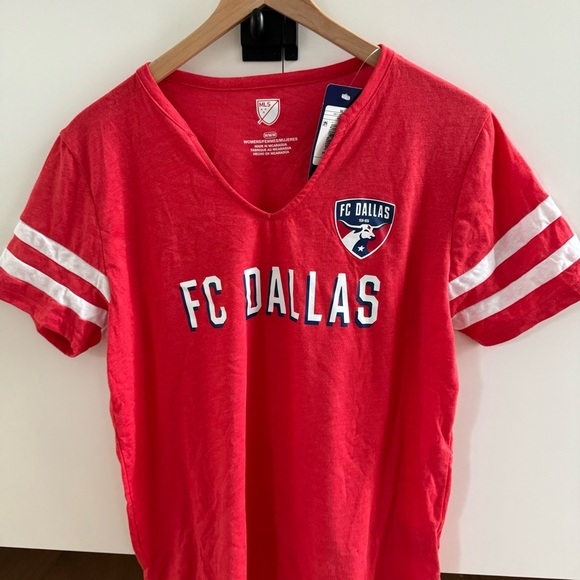 FC Dallas MLS soccer tshirt | NWT | size M | red - Picture 5 of 5